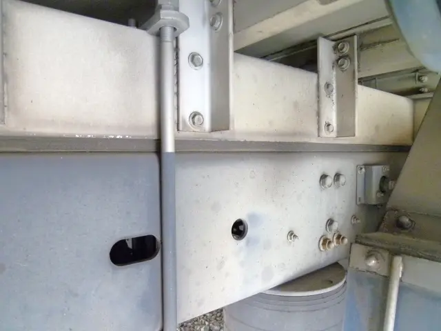 いすゞ フォワード 2RG-FSR90T2(2WD)の写真39