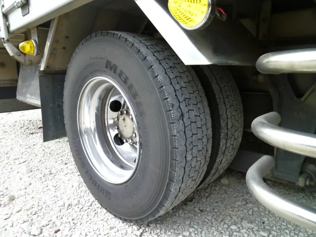 いすゞ フォワード 2RG-FSR90T2(2WD)の写真44