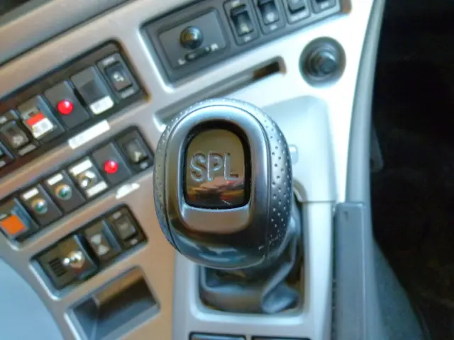 UD クオン QKG-GK5XAE(2WD)の写真35