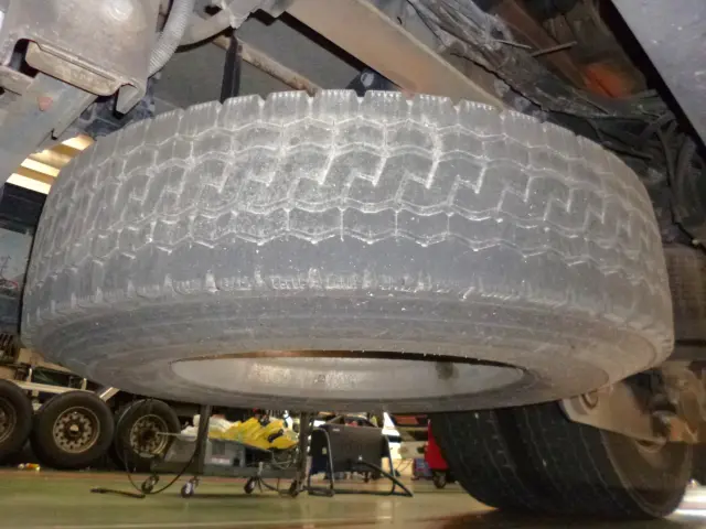 UD クオン QKG-GK5XAE(2WD)の写真39