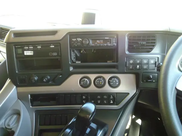 UD クオン 2PG-CG5CA(8x4)の写真33