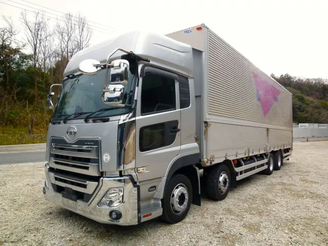 ＵＤ クオン 2PG-CG5CA(8x4)の写真1