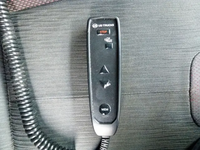 ＵＤ クオン 2PG-CG5CA(8x4)の写真36