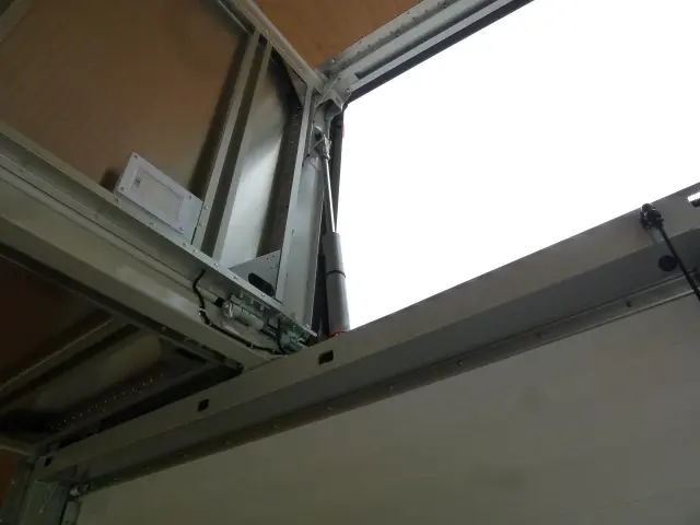 日野 レンジャー 2KG-FE2ACG(2WD)の写真24
