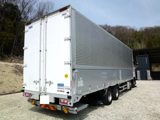 いすゞ ギガ 2PG-CYJ77C(8x4)の写真4