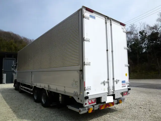 いすゞ ギガ 2PG-CYJ77C(8x4)の写真6