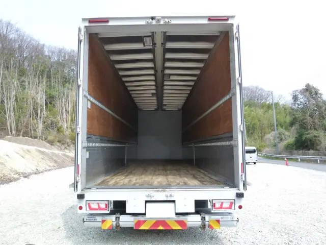 いすゞ ギガ 2PG-CYJ77C(8x4)の写真10