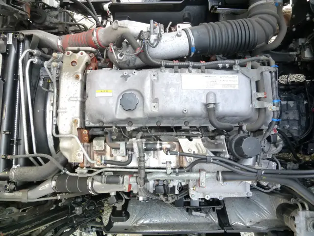 いすゞ ギガ 2PG-CYJ77C(8x4)の写真28