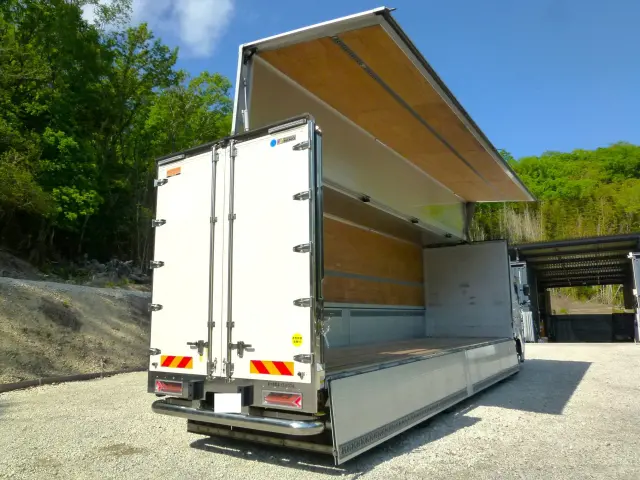 日野 プロフィア 2DG-FW1EHG(8x4)の写真18