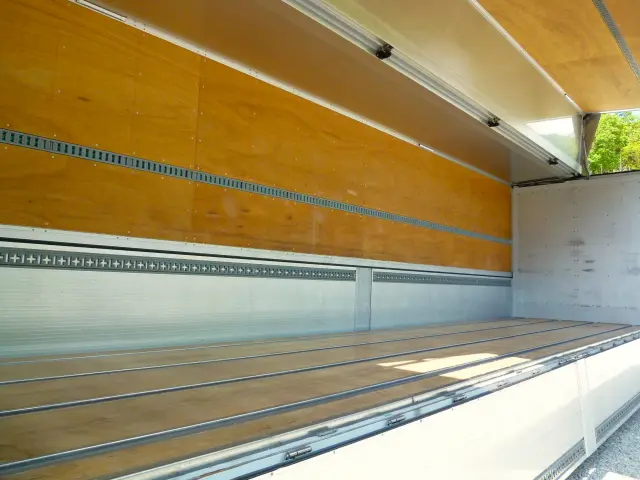 日野 プロフィア 2DG-FW1EHG(8x4)の写真20