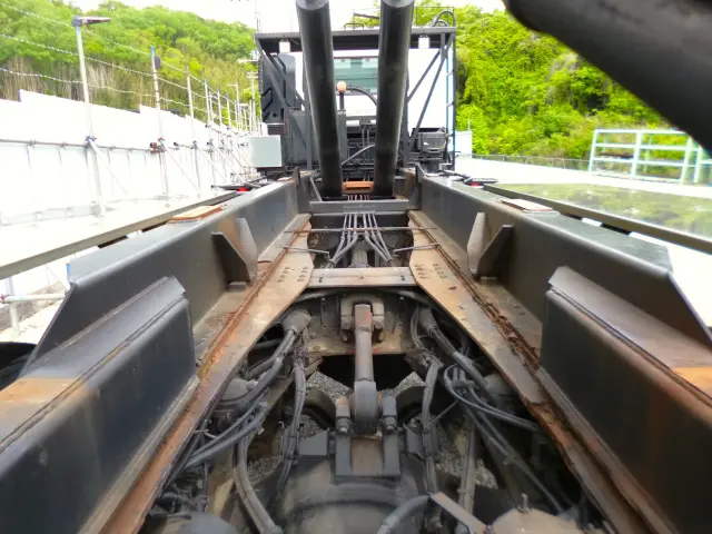 ＵＤ クオン QKG-CW5YL改(6x4)の写真12