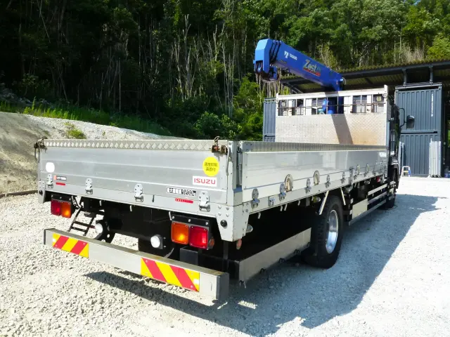 いすゞ フォワード 2PG-FTR90V2(2WD)の写真4