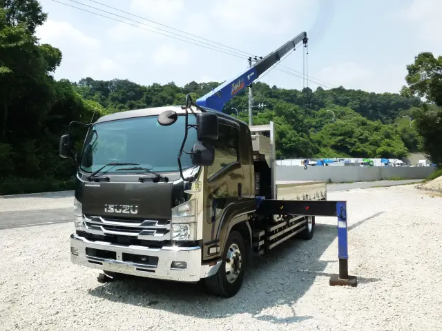 いすゞ フォワード 2PG-FTR90V2(2WD)の写真16