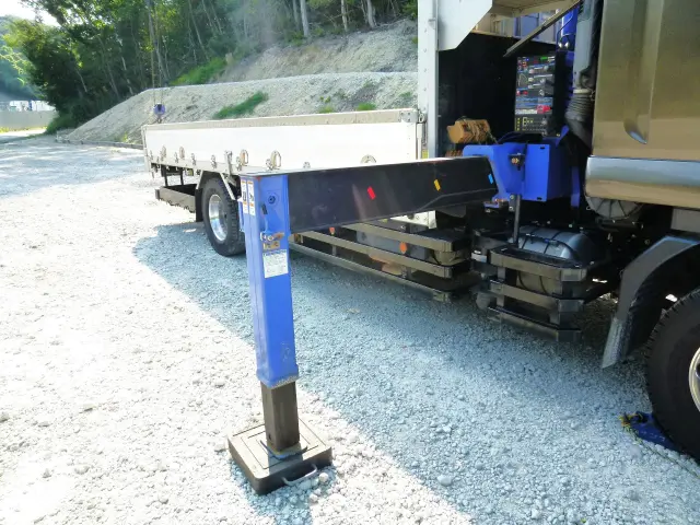 いすゞ フォワード 2PG-FTR90V2(2WD)の写真22