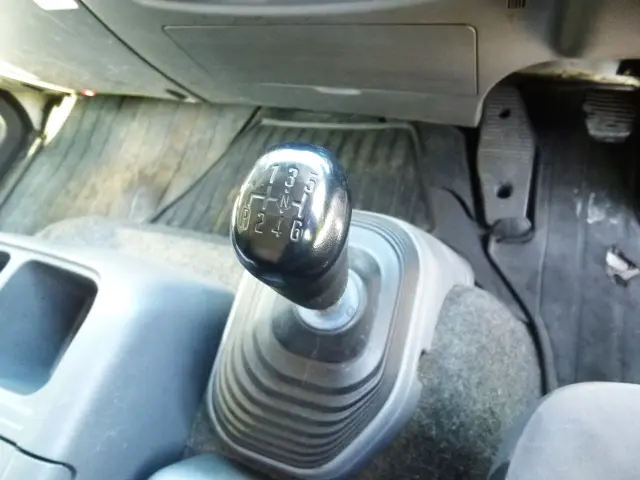 いすゞ フォワード 2PG-FTR90V2(2WD)の写真36
