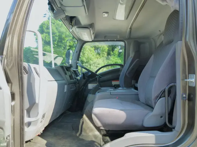いすゞ フォワード 2PG-FTR90V2(2WD)の写真38