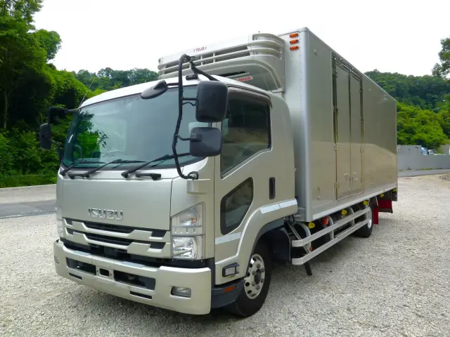 ☆いすゞフォワード 増トン冷凍バン 菱重低温 ジョロダー 入庫しました!!☆|いすゞ フォワード 2RG-FSR90T2(2WD)の写真1