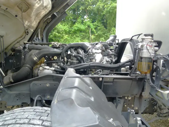 いすゞ フォワード 2RG-FSR90T2(2WD)の写真22