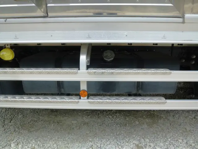 いすゞ フォワード 2RG-FSR90T2(2WD)の写真25