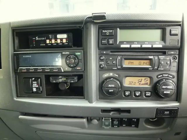 いすゞ フォワード 2RG-FSR90T2(2WD)の写真27