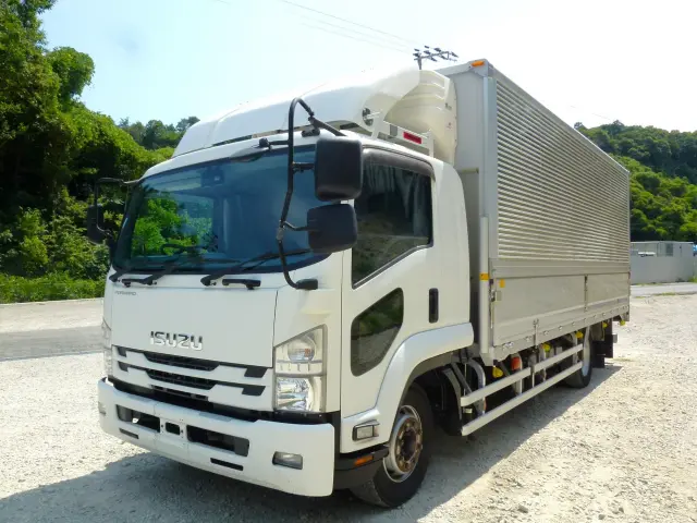 いすゞ フォワード 2PG-FTR90V2(2WD)の写真1