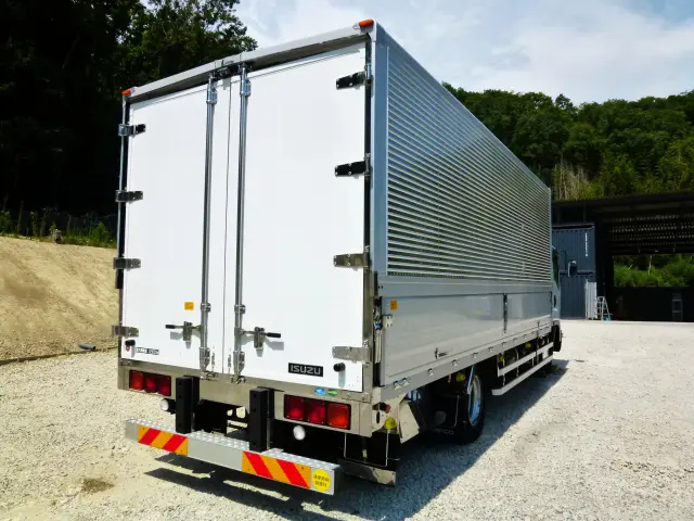 いすゞ フォワード 2PG-FTR90V2(2WD)の写真4