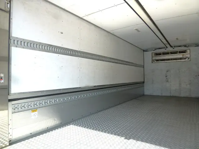 いすゞ フォワード 2PG-FTR90V2(2WD)の写真14