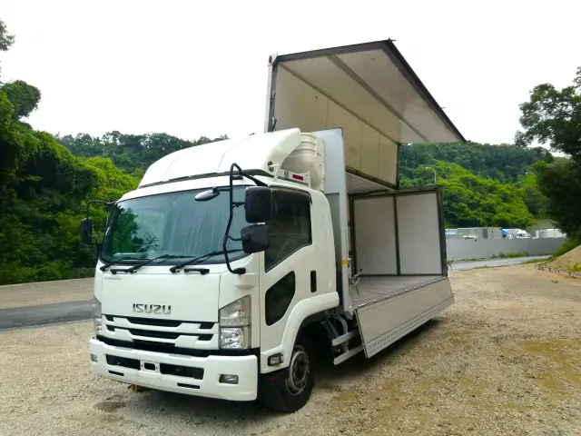 いすゞ フォワード 2PG-FTR90V2(2WD)の写真16