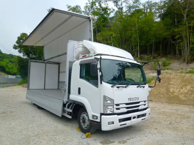 いすゞ フォワード 2PG-FTR90V2(2WD)の写真17