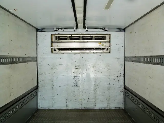 いすゞ フォワード 2PG-FTR90V2(2WD)の写真22