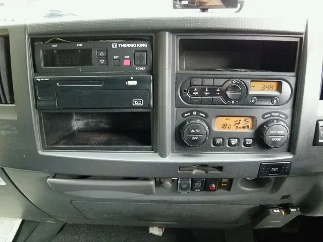 いすゞ フォワード 2PG-FTR90V2(2WD)の写真31