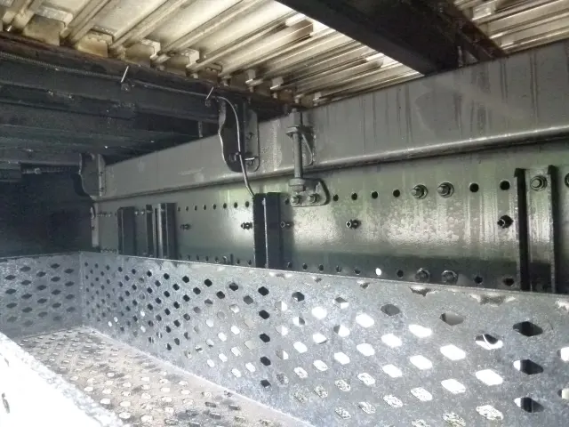 日野 プロフィア 2DG-FS1AHA(6x4)の写真32