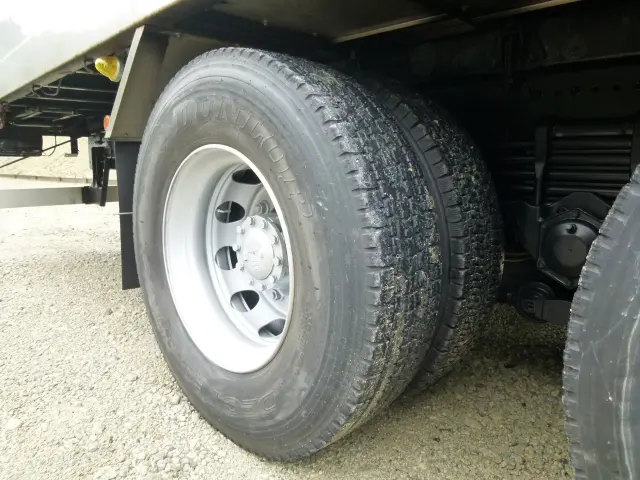 日野 プロフィア 2DG-FS1AHA(6x4)の写真40