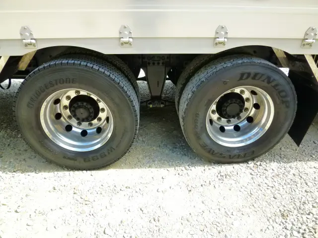 UD クオン 2RG-CD5FA(6x2)の写真40
