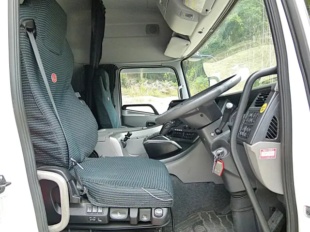 UD クオン 2PG-GK5AAB(2WD)の写真28