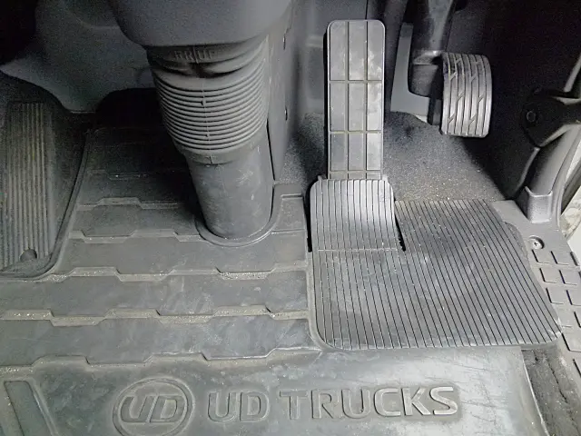 UD クオン 2PG-GK5AAB(2WD)の写真32