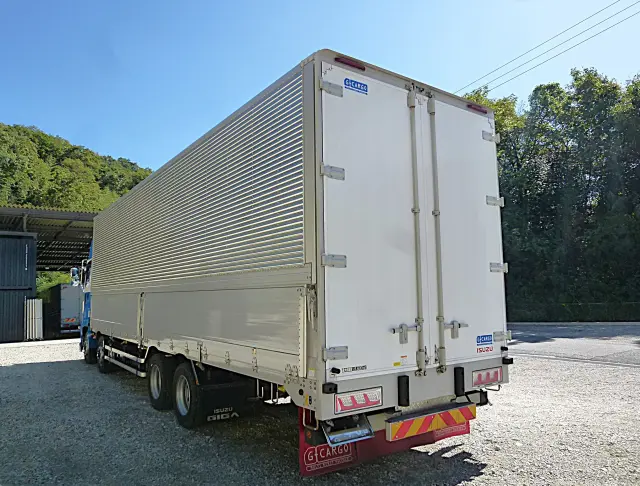 積載量/13600㎏|いすゞ ギガ 2PG-CYJ77D(8x4)の写真6