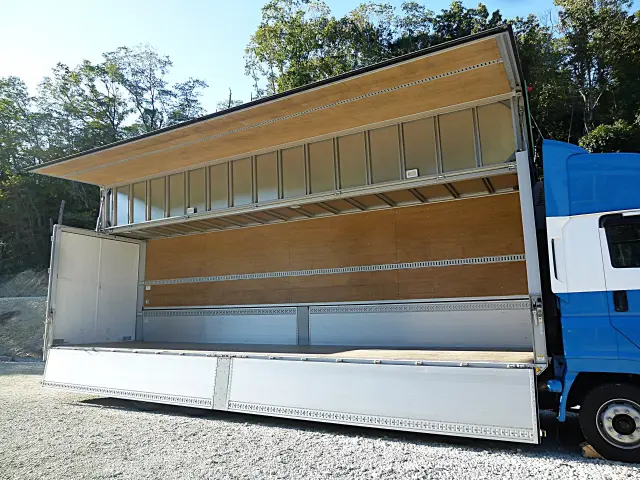 いすゞ ギガ 2PG-CYJ77D(8x4)の写真18