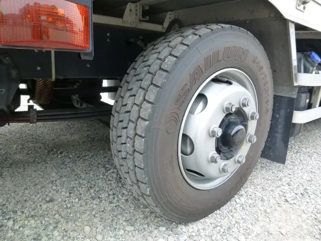 いすゞ ギガ 2PG-CYJ77D(8x4)の写真39
