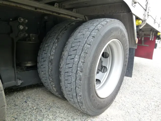 いすゞ ギガ 2PG-CYJ77D(8x4)の写真43