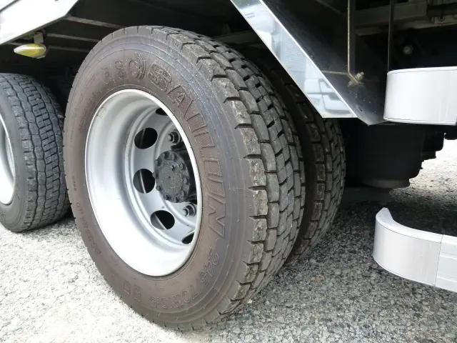 いすゞ ギガ 2PG-CYJ77D(8x4)の写真44