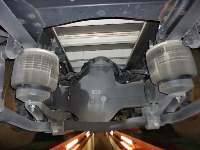 UD クオン 2PG-CG5CA(8x4)の写真32
