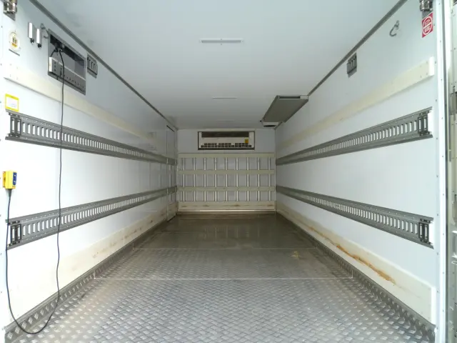 日野 レンジャー 2KG-FC2ABG(2WD)の写真14