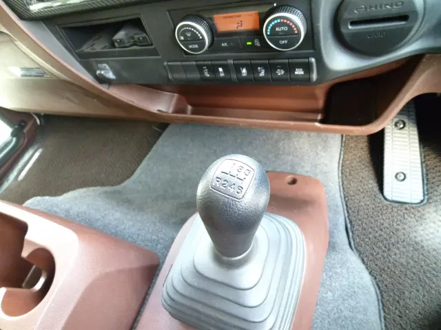 日野 レンジャー 2KG-FC2ABG(2WD)の写真36