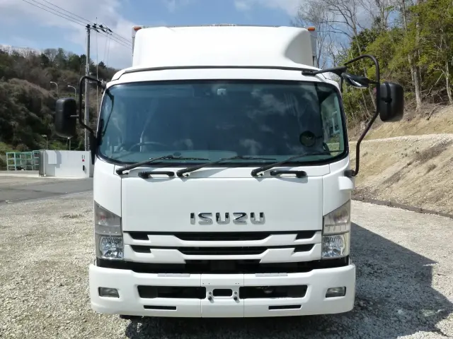いすゞ フォワード 2RG-FRR90T2(2WD)の写真2