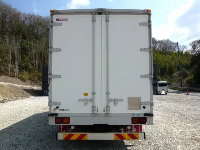 いすゞ フォワード 2RG-FRR90T2(2WD)の写真5