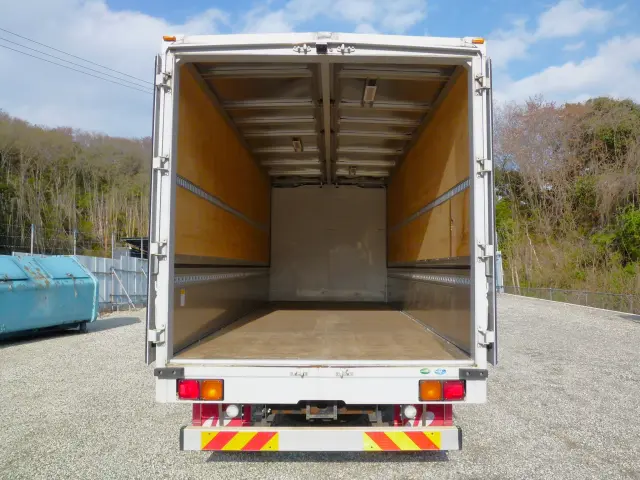 いすゞ フォワード 2RG-FRR90T2(2WD)の写真10