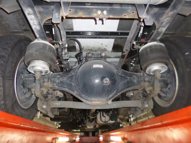 いすゞ フォワード 2RG-FRR90T2(2WD)の写真32