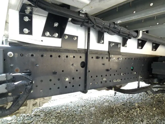 いすゞ フォワード 2RG-FRR90T2(2WD)の写真34