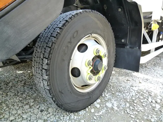 いすゞ フォワード 2RG-FRR90T2(2WD)の写真38